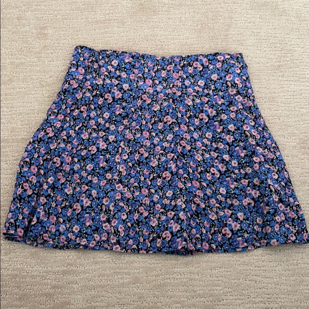 Floral mini skirt